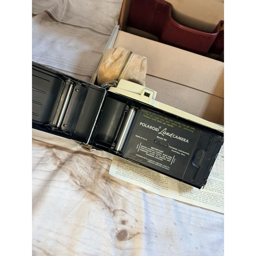 Polaroid Land‎ Camera Model 80A w Case Wink Light Flash Vintage Kit